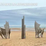 Embruns Maison Spacieuse Rénovée 5 Ch 3 Sdb Belle Terrasse Aménagée Barbecue à 250 M De La En Plein Centre D' Au Coeur Des Plages Du Débarquement, Proximité De Bayeux * Arromanches-les-Bains