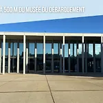 Сasa de vacaciones Embruns Maison Spacieuse Rénovée 5 Ch 3 Sdb Belle Terrasse Aménagée Barbecue à 250 M De La En Plein Centre D' Au Coeur Des Plages Du Débarquement, Proximité De Bayeux *