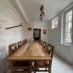 Embruns Maison Spacieuse Rénovée 5 Ch 3 Sdb Belle Terrasse Aménagée Barbecue à 250 M De La En Plein Centre D' Au Coeur Des Plages Du Débarquement, Proximité De Bayeux Сasa de vacaciones Arromanches-les-Bains