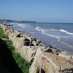 Embruns Maison Spacieuse Rénovée 5 Ch 3 Sdb Belle Terrasse Aménagée Barbecue à 250 M De La En Plein Centre D' Au Coeur Des Plages Du Débarquement, Proximité De Bayeux
