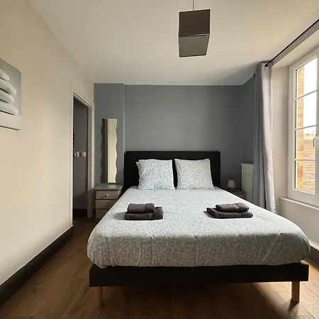 Embruns Maison Spacieuse Renovee 5 Ch 3 Sdb 2 Wc Belle Terrasse Amenagee Barbecue A 250 M De La En Plein Centre D' Arromanches, Tous Commerces, Restaurants, Au Coeur Des Plages Du Debarquement, Proximite De Bayeux *