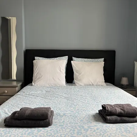 Embruns Maison Spacieuse Renovee 5 Ch 3 Sdb 2 Wc Belle Terrasse Amenagee Barbecue A 250 M De La En Plein Centre D' Au Coeur Des Plages Du Debarquement, Proximite De Bayeux Arromanches-les-Bains