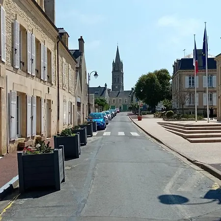 Embruns Maison Spacieuse Renovee 5 Ch 3 Sdb 2 Wc Belle Terrasse Amenagee Barbecue A 250 M De La En Plein Centre D' Arromanches, Tous Commerces, Restaurants, Au Coeur Des Plages Du Debarquement, Proximite De Bayeux *