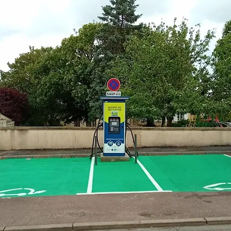 Embruns Maison Spacieuse Renovee 5 Ch 3 Sdb 2 Wc Belle Terrasse Amenagee Barbecue A 250 M De La En Plein Centre D' Au Coeur Des Plages Du Debarquement, Proximite De Bayeux Feriehus Arromanches-les-Bains