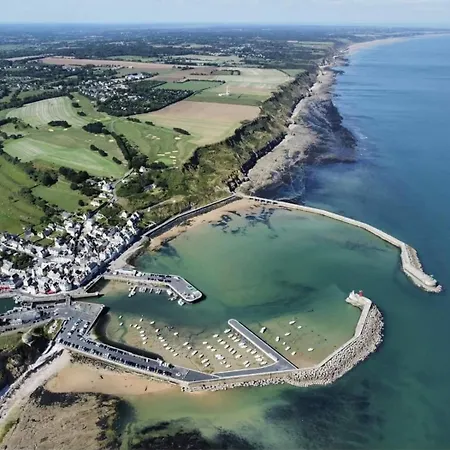 Embruns Maison Spacieuse Renovee 5 Ch 3 Sdb 2 Wc Belle Terrasse Amenagee Barbecue A 250 M De La En Plein Centre D' Arromanches, Tous Commerces, Restaurants, Au Coeur Des Plages Du Debarquement, Proximite De Bayeux بيت للعطل ارومانش لي بان