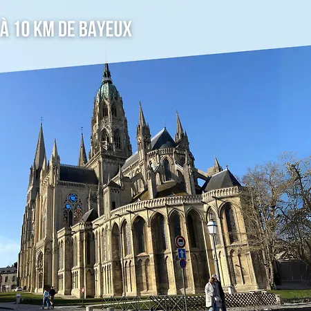 Embruns Maison Spacieuse Rénovée 5 Ch 3 Sdb Belle Terrasse Aménagée Barbecue à 250 M De La En Plein Centre D' Au Coeur Des Plages Du Débarquement, Proximité De Bayeux