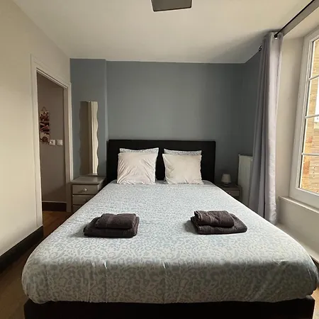 Embruns Maison Spacieuse Rénovée 5 Ch 3 Sdb Belle Terrasse Aménagée Barbecue à 250 M De La En Plein Centre D' Au Coeur Des Plages Du Débarquement, Proximité De Bayeux