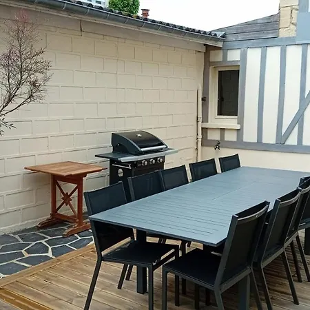 Embruns Maison 5 Ch 3 Sdb Belle Terrasse Amenagee Barbecue 250 M De La Mer En Plein Centre D' Arromanches Au Coeur Des Plages Du Debarquement, Proximite De Bayeux Tatil Evi Arromanches-les-Bains