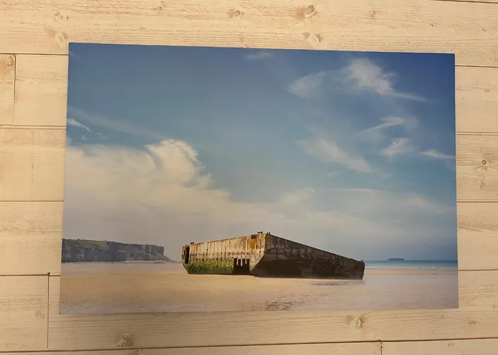 Embruns Maison Spacieuse Renovee 5 Ch 3 Sdb 2 Wc Belle Terrasse Amenagee Barbecue A 250 M De La En Plein Centre D' Au Coeur Des Plages Du Debarquement, Proximite De Bayeux Arromanches-les-Bains