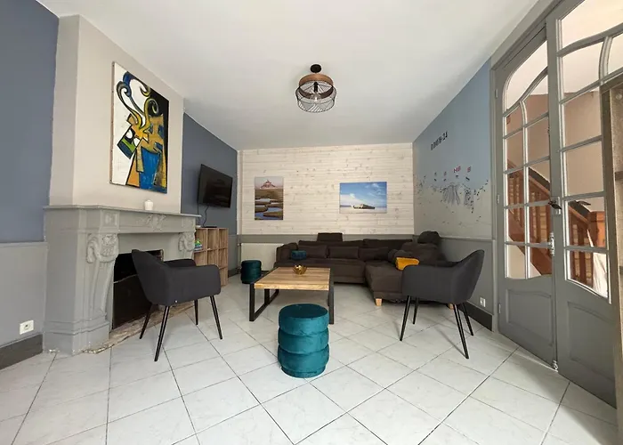 Embruns Maison Spacieuse Renovee 5 Ch 3 Sdb 2 Wc Belle Terrasse Amenagee Barbecue A 250 M De La En Plein Centre D' Au Coeur Des Plages Du Debarquement, Proximite De Bayeux * Arromanches-les-Bains