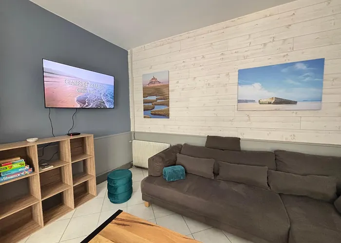 펜션 Embruns Maison Spacieuse Renovee 5 Ch 3 Sdb 2 Wc Belle Terrasse Amenagee Barbecue A 250 M De La En Plein Centre D' Au Coeur Des Plages Du Debarquement, Proximite De Bayeux *