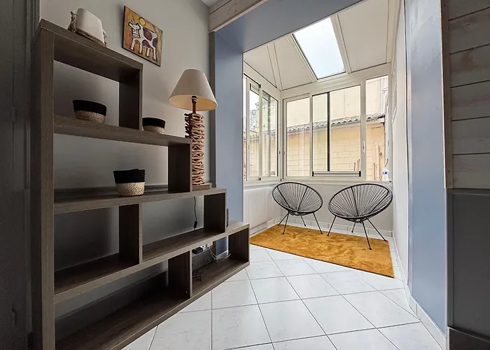 Embruns Maison Spacieuse Renovee 5 Ch 3 Sdb 2 Wc Belle Terrasse Amenagee Barbecue A 250 M De La En Plein Centre D' Au Coeur Des Plages Du Debarquement, Proximite De Bayeux 펜션 *