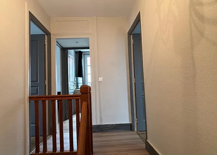 펜션 Embruns Maison Spacieuse Renovee 5 Ch 3 Sdb 2 Wc Belle Terrasse Amenagee Barbecue A 250 M De La En Plein Centre D' Au Coeur Des Plages Du Debarquement, Proximite De Bayeux 아로만체스레방