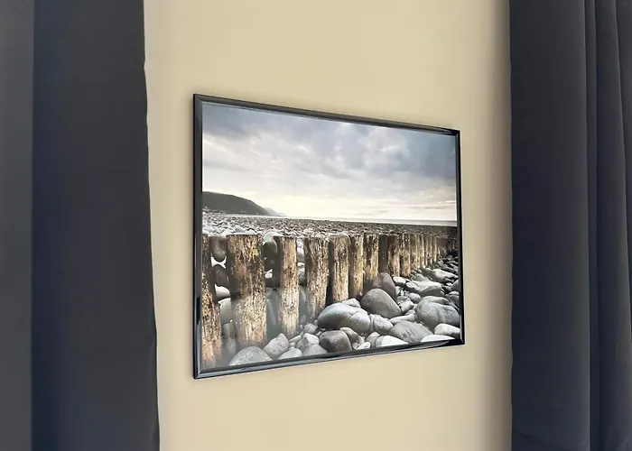 Embruns Maison Spacieuse Renovee 5 Ch 3 Sdb 2 Wc Belle Terrasse Amenagee Barbecue A 250 M De La En Plein Centre D' Au Coeur Des Plages Du Debarquement, Proximite De Bayeux Arromanches-les-Bains