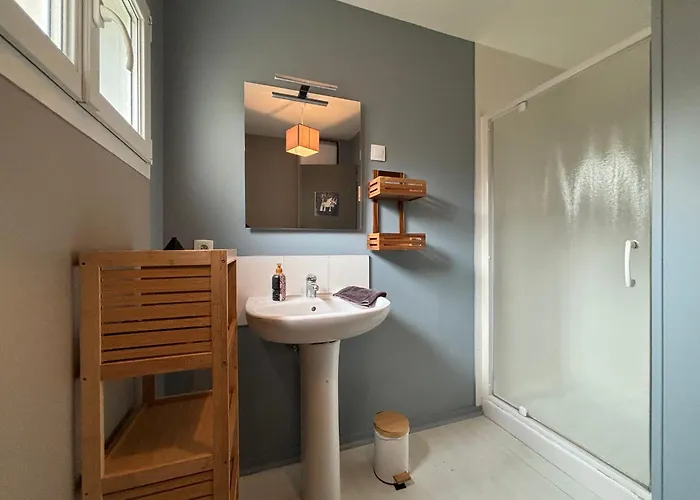 Embruns Maison Spacieuse Renovee 5 Ch 3 Sdb 2 Wc Belle Terrasse Amenagee Barbecue A 250 M De La En Plein Centre D' Au Coeur Des Plages Du Debarquement, Proximite De Bayeux * 아로만체스레방